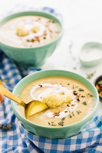 Roasted Cauliflower and Coconut Milk Soup